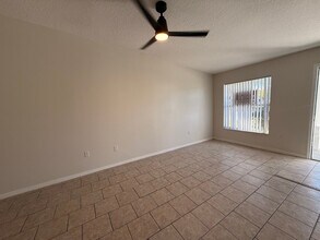 729 Squirrel Ct in Poinciana, FL - Foto de edificio - Building Photo