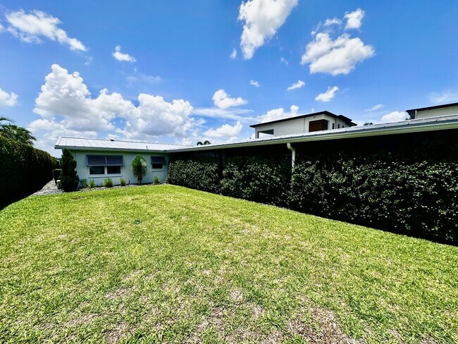 property at 7210 Seminole Dr