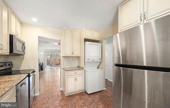 2913 Wetherburn Ct in Woodbridge, VA - Building Photo - Building Photo
