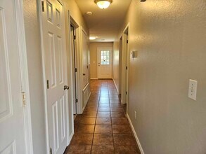 1 Holly Dr in Bentonville, AR - Building Photo - Building Photo