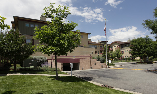 Willow Glen in Lakewood, CO - Building Photo - Building Photo