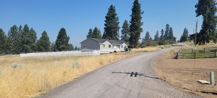 34234 Oregon Shores Dr in Chiloquin, OR - Building Photo - Building Photo