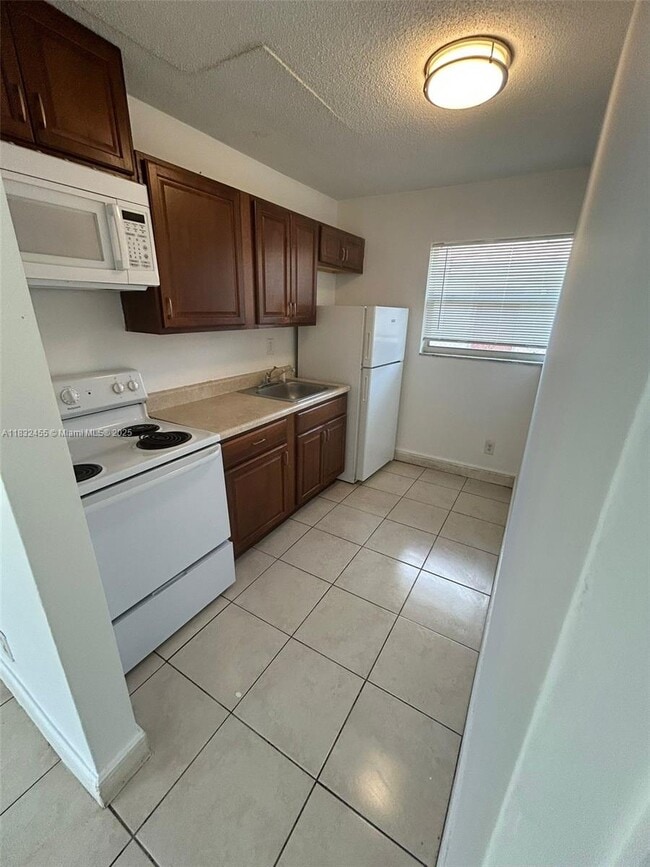 2780 NW 14th St in Fort Lauderdale, FL - Building Photo - Building Photo