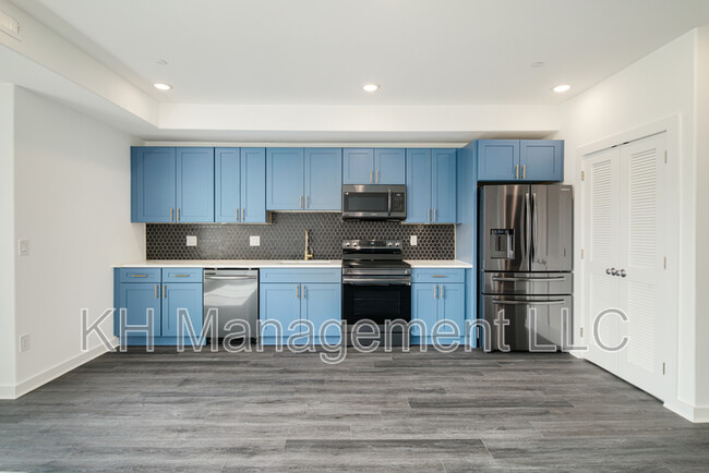 2645 Titan St in Philadelphia, PA - Building Photo - Building Photo