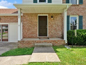 1025 Roedeer Dr in Clarksville, TN - Building Photo - Building Photo