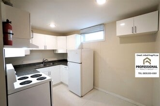 9325 157 St NW in Edmonton, AB - Building Photo - Building Photo