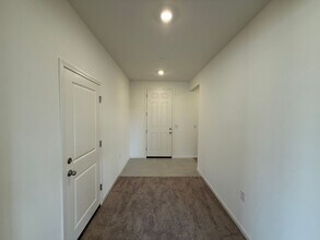 6308 Sun Hvn St in Hughson, CA - Building Photo - Building Photo