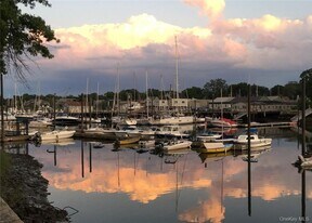 123 Mamaroneck Ave in Mamaroneck, NY - Building Photo