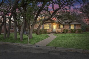 725 Falcon Dr in Waco, TX - Building Photo