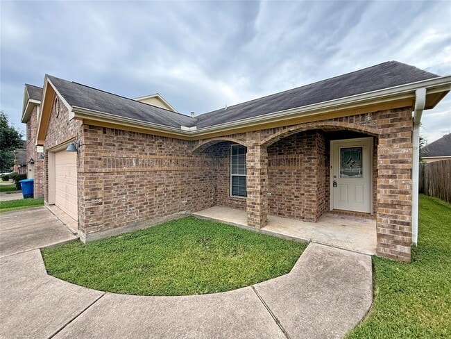 18421 Sunrise Oaks Ct