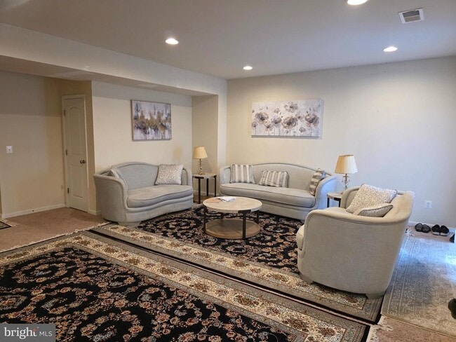 7174 Lyndam Hill Cir in Lorton, VA - Building Photo - Building Photo