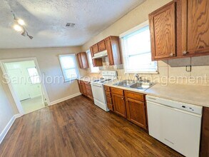 832 N Columbia Ave in Tulsa, OK - Building Photo - Building Photo