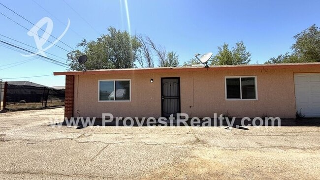 16397 Spruce St in Hesperia, CA - Building Photo - Building Photo