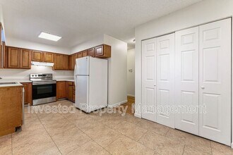 588 S Eaton St in Lakewood, CO - Building Photo - Building Photo