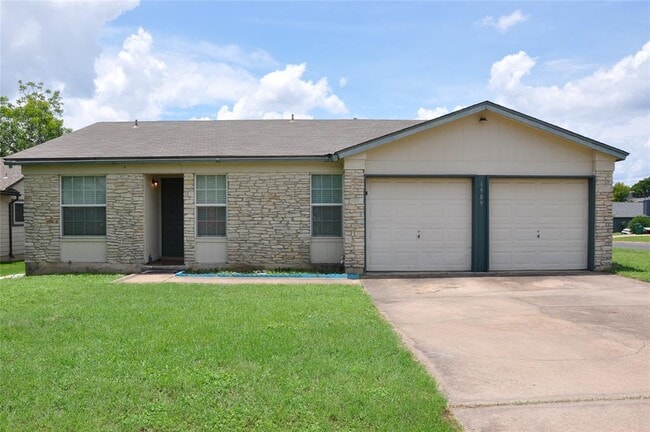 property at 1909 Esplanade Cir