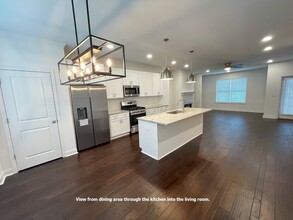 4935 Wil Ray Ln in Cumming, GA - Foto de edificio - Building Photo