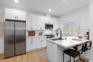 6413 Richard St in San Diego, CA - Building Photo