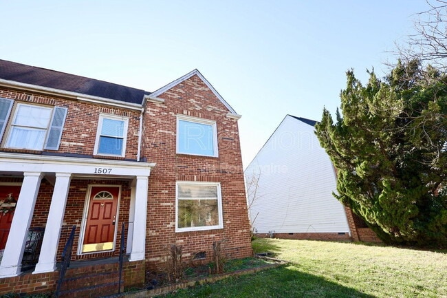 property at 1507 Lakeview Ave