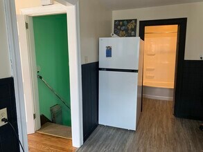 108 Elmwood Ave in Swansea, MA - Building Photo - Building Photo