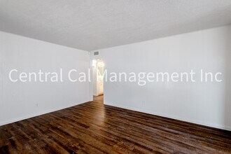 128 U St in Bakersfield, CA - Building Photo - Building Photo