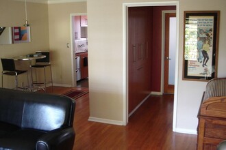 1615 Laurel Ave in Los Angeles, CA - Building Photo - Building Photo