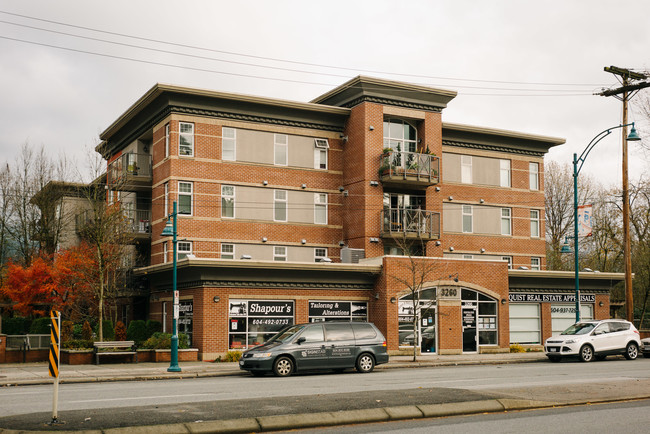 3262-3266 St Johns St in Port Moody, BC - Building Photo - Building Photo