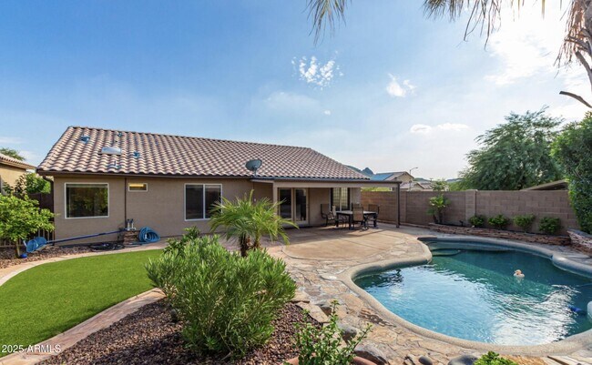 2220 E Edna Ave in Phoenix, AZ - Building Photo - Building Photo