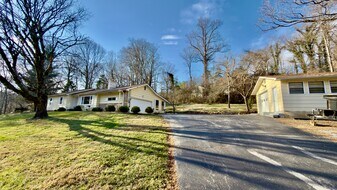 3413 Montlake Dr in Knoxville, TN - Building Photo