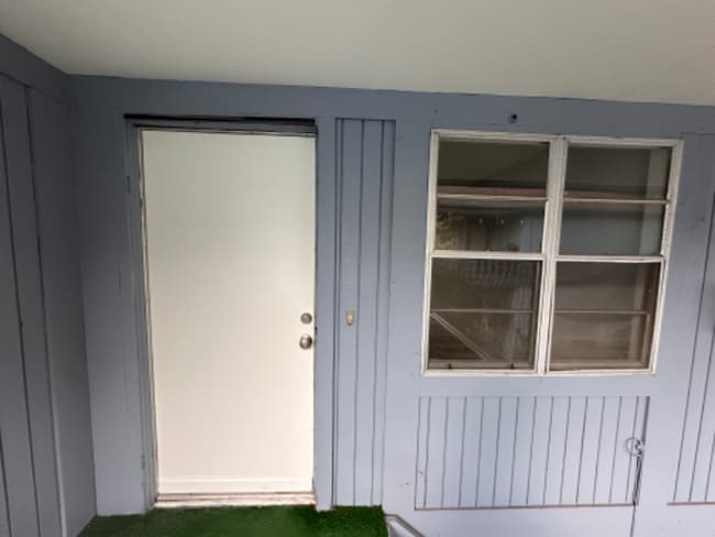 9210 N Connechusett Rd in Tampa, FL - Building Photo - Building Photo