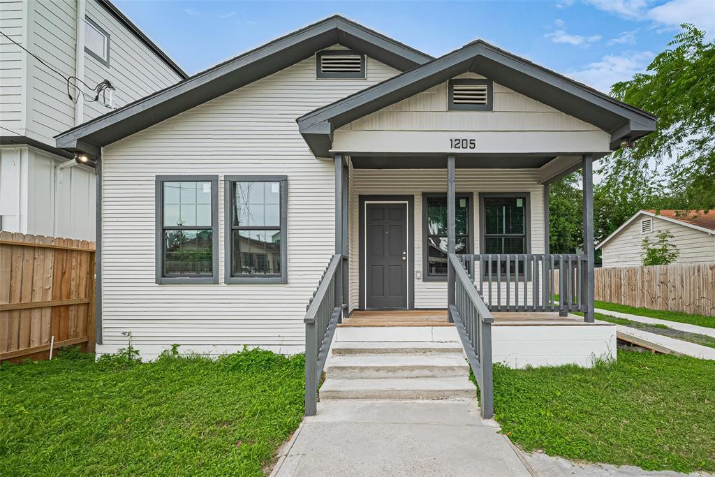 1205 E 27th St in Houston, TX - Building Photo