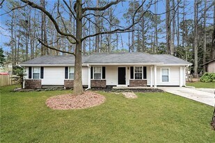8990 Sterling Ridge Ln in Jonesboro, GA - Building Photo