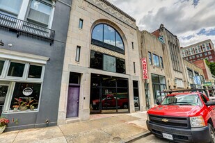 302 E Grace St, Unit 202 in Richmond, VA - Building Photo