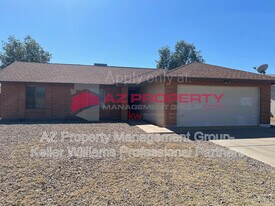 7039 W Cameron Dr in Peoria, AZ - Building Photo