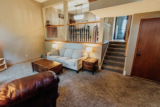 2042 Louisiana Ave S in Minneapolis, MN - Building Photo - Building Photo