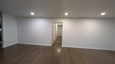 1406 Eastus Dr in Dallas, TX - Building Photo - Building Photo