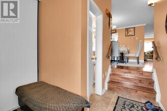 622 Louis Toscano Dr in Ottawa, ON - Building Photo - Building Photo