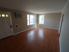 211 Sauk Trail in Park Forest, IL - Building Photo - Building Photo