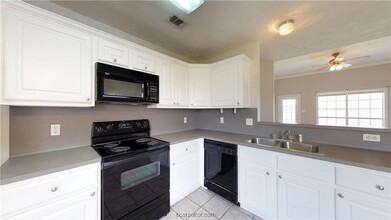 2404 Trace Meadows in College Station, TX - Building Photo - Building Photo