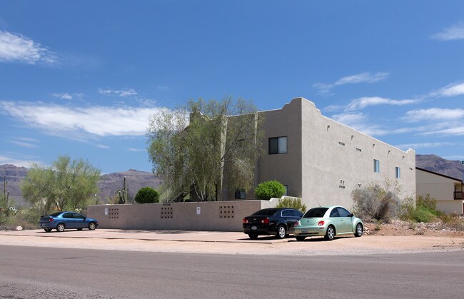 10396 E La Palma Ave in Gold Canyon, AZ - Foto de edificio - Building Photo