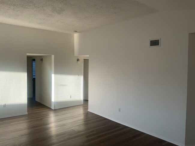 10428 Pamplona St NW in Albuquerque, NM - Building Photo - Building Photo