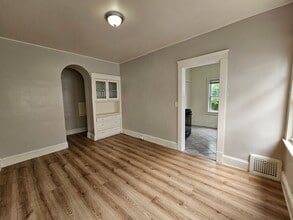 1279 Idlewood Ave in Lakewood, OH - Building Photo - Building Photo