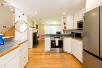 16 Lynwood Rd in Mansfield, CT - Building Photo - Building Photo