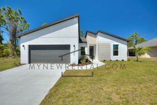 3093 Spice Ln in North Port, FL - Building Photo