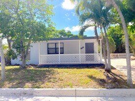 3630 SW 46th Ave in West Park, FL - Building Photo
