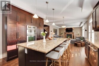 318 Rywalk Cir in Ottawa, ON - Building Photo - Building Photo