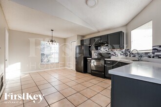 7432 Little Pond Ct in Orlando, FL - Foto de edificio - Building Photo