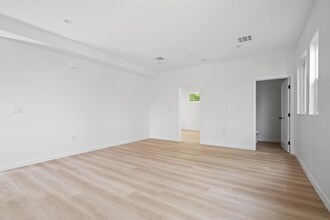 1844 Stoner Ave in Los Angeles, CA - Building Photo - Building Photo