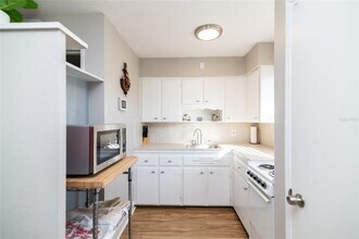 5434 9th Ave N in St. Petersburg, FL - Building Photo - Building Photo