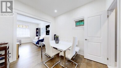 329 Greenwood Ave in Toronto, ON - Building Photo - Building Photo