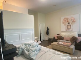 80 Charles St, Unit 2 in Boston, MA - Building Photo